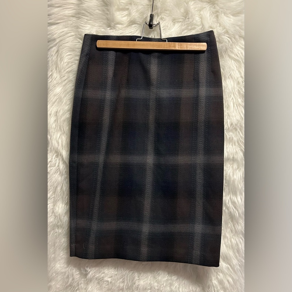 Amanda & Chelsea Dark Plaid Pencil Skirt